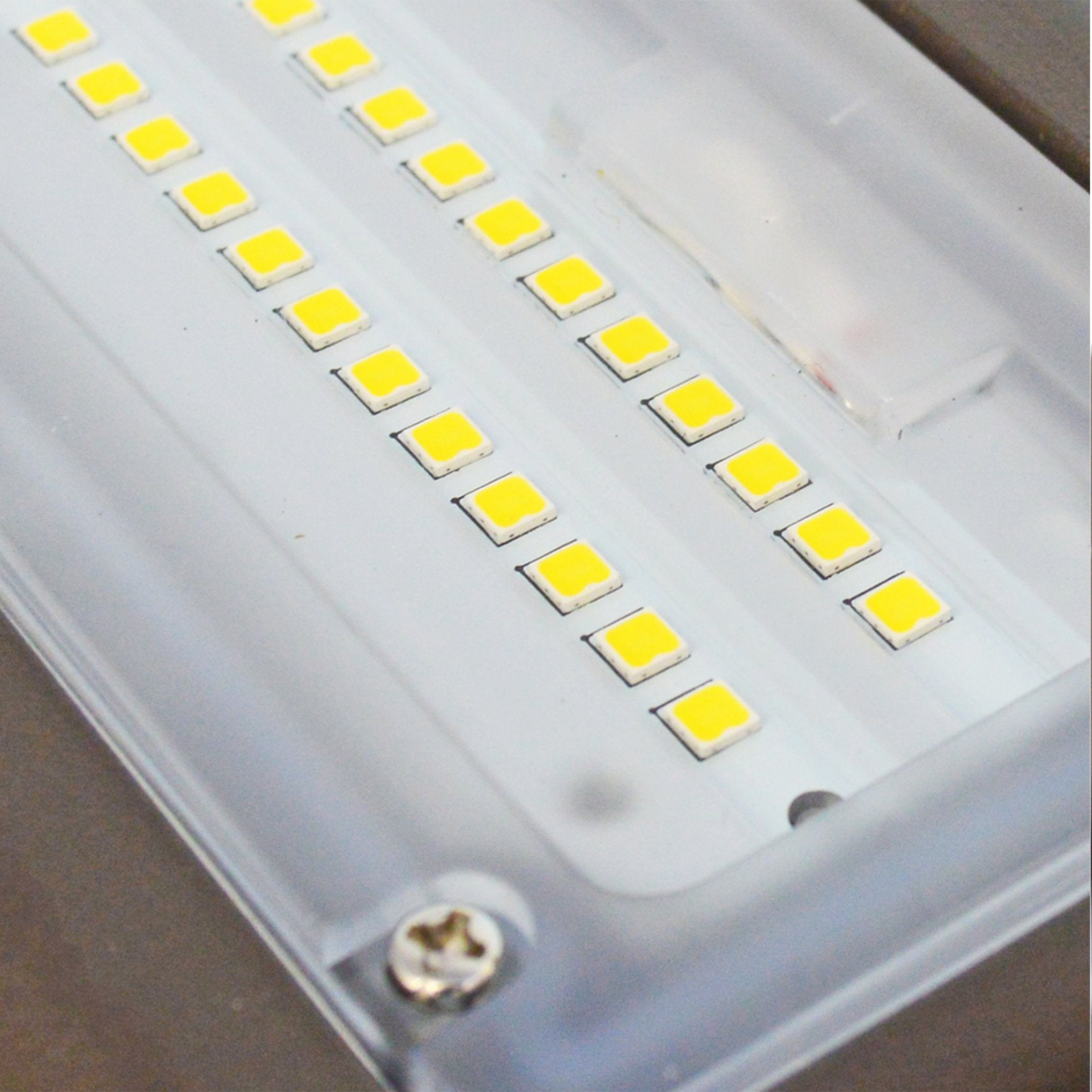 LED Flood Light 15W 2000 Lumens IP65 UL DLC Certified 5 Year Warranty - Knuckle Mount